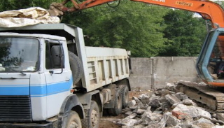 Вывоз строительного мусора с участка в Сорочинске недорого от 1528 руб. | 2Землекопа-Срч